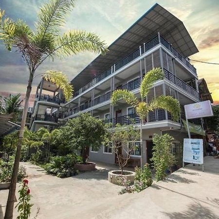 Roomy Guesthouse Kaoh Touch Exterior photo