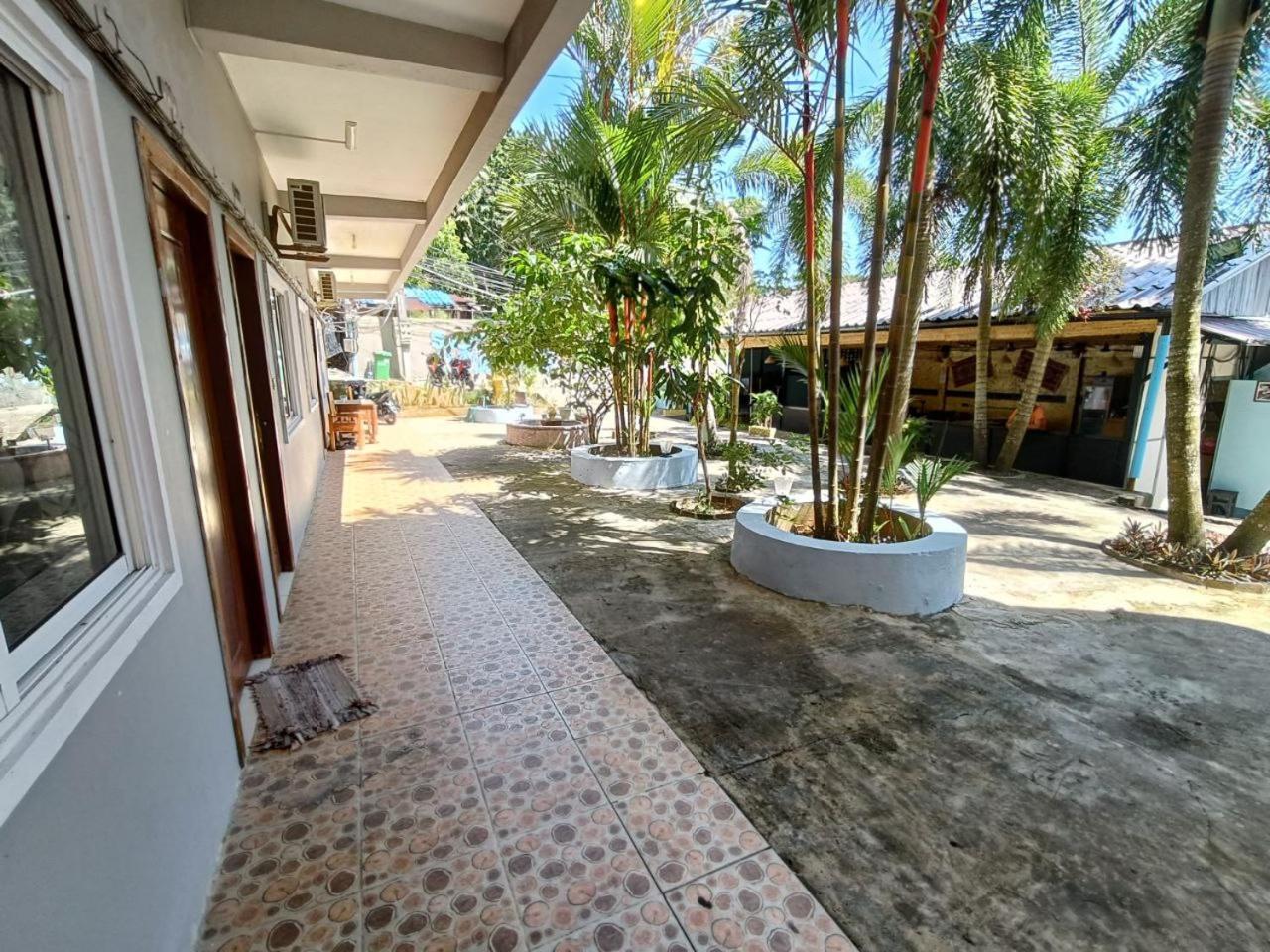 Roomy Guesthouse Kaoh Touch Exterior photo